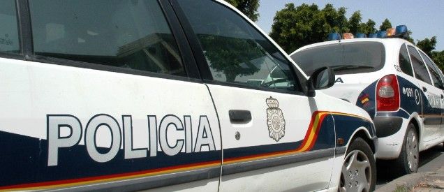 La Policía Nacional detiene a un hombre por robar en el interior de dos vehículos en Arrecife