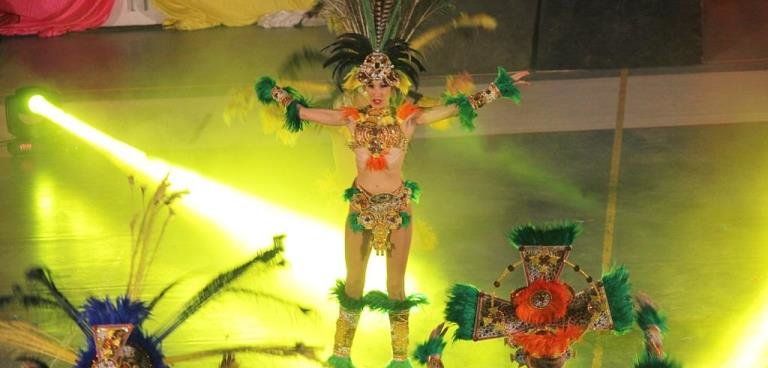 El Pabellón de Deportes de Tías acoge la presentación de los grupos del carnaval del municipio