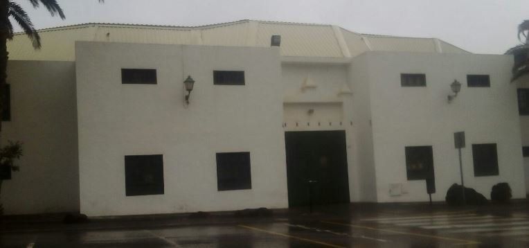 Nueva Canarias solicita una solución inmediata para la cubierta del Terrero de Lucha de Tinajo
