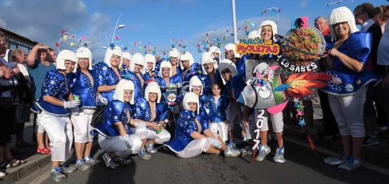 Puerto del Carmen disfruta del Gran Coso del Carnaval