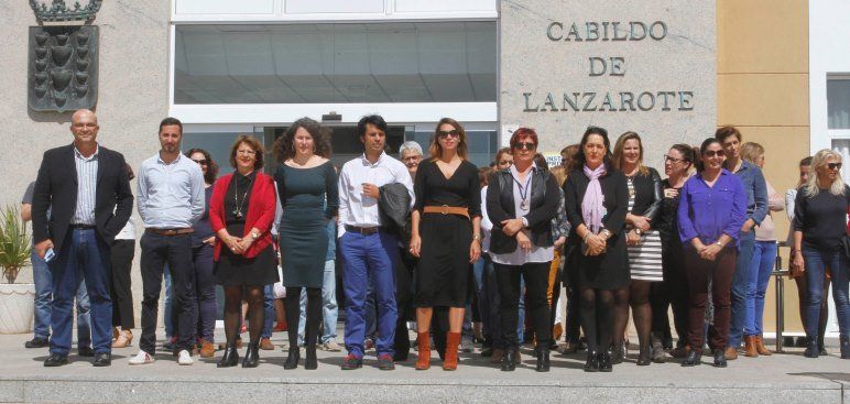 El Cabildo y los ayuntamientos de la isla reivindican la igualdad en el Día de la Mujer