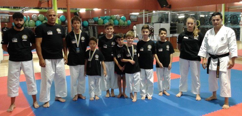 El Club Poliarrecife obtiene cuatro medallas en el Campeonato de Canarias de Karate Infantil