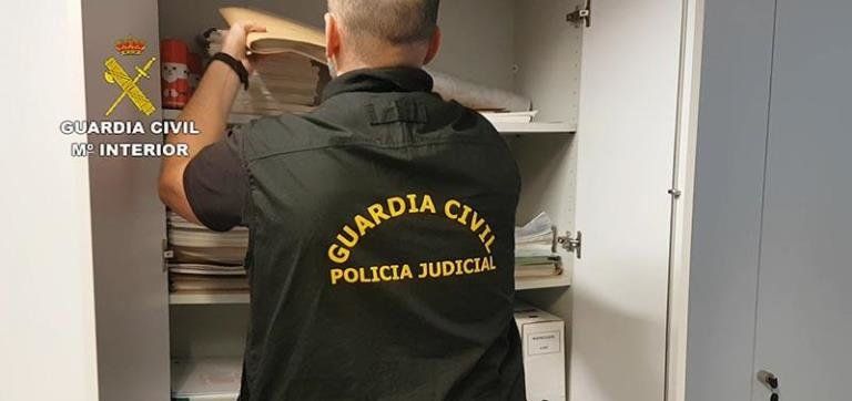 Un notario de Lanzarote entre los detenidos en una operación contra una trama de usurpación de propiedades