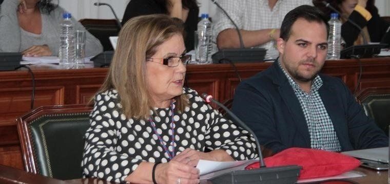 El Ayuntamiento de Arrecife se compromete a restaurar el Molino de Cabo Pedro