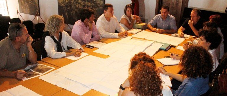 Las instituciones acuerdan redactar un plan director para "salvar" la zona arqueológica del Rubicón