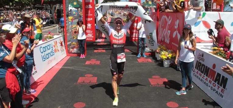 El belga Bart Aernouts y la británica Lucy Charles, vencedores del XXVI Ironman Lanzarote