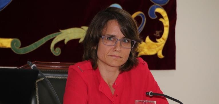 La alcaldesa de Arrecife afirma que la mujer acampada no ha querido ir a los Servicios Sociales