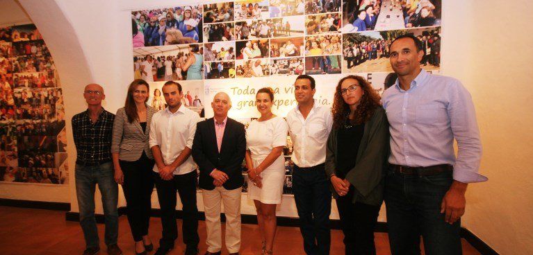 Tías estrena el documental "Toda una Vida" para homenajear a los más mayores del municipio