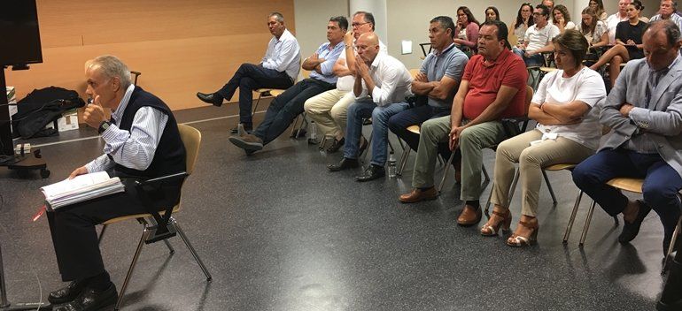 Gladys Acuña y los concejales se escudan en el secretario y también se niegan a contestar al fiscal