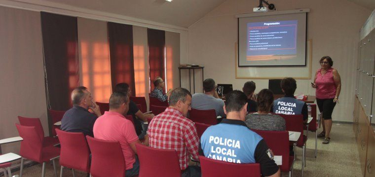 Agentes y funcionarios de Lanzarote reciben una formación para combatir la pesca furtiva