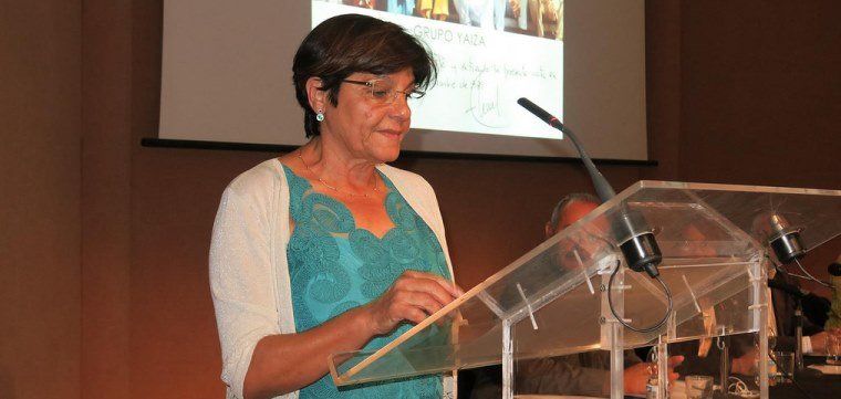 La profesora lanzaroteña "Doña Tina" recoge la Medalla Viera y Clavijo 2016