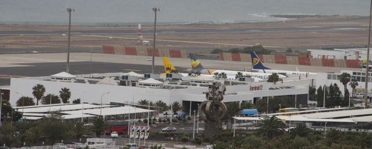 El PIL pide soluciones ante la deficiente pista del aeropuerto de Lanzarote