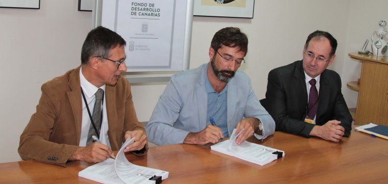 El Consorcio del Agua y Elecnor firman el contrato del proyecto del Parque Eólico de Teguise I