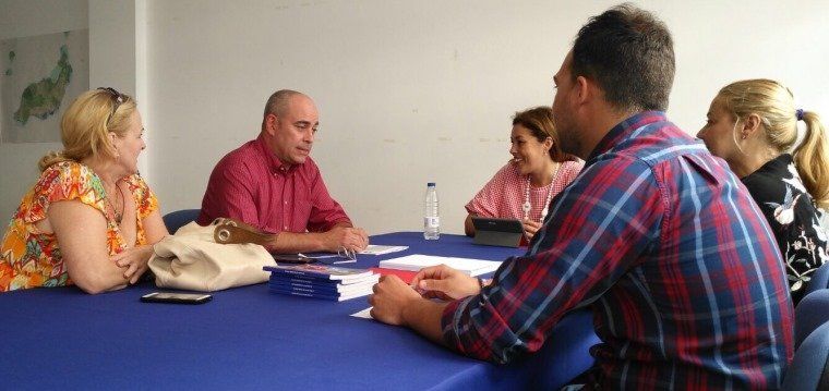 El PP anima a los venezolanos en Lanzarote a participar en la consulta popular que celebra su país