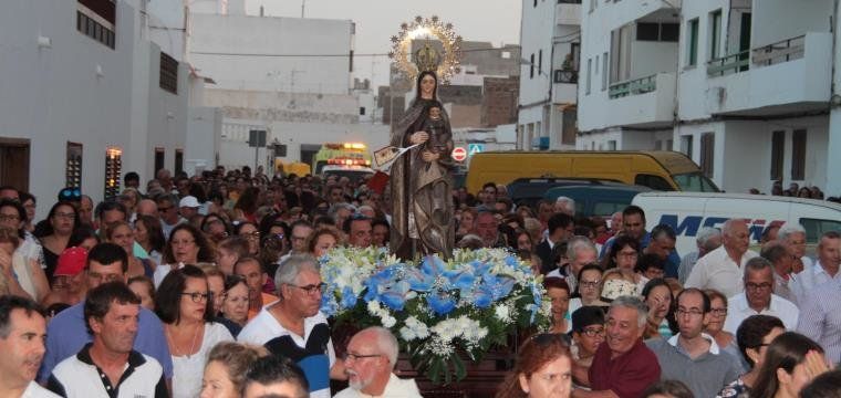 Más de 200 personas disfrutaron en Valterra de la procesión en honor a la Virgen del Carmen