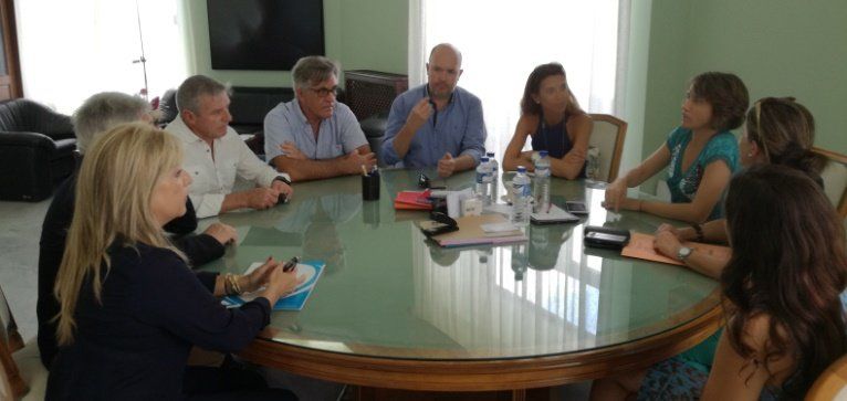 La CEL se reúne con la Alcaldesa y la concejala de Comercio del Ayuntamiento de Arrecife