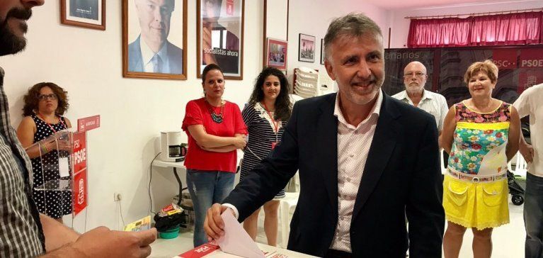 Ángel Víctor Torres, nuevo secretario general del PSOE en Canarias