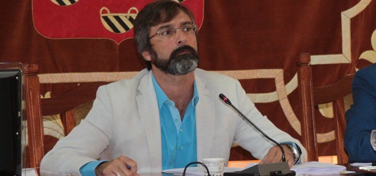 NC exige que Díaz sea readmitido y critica la forma prepotente y caciquil de actuar de San Ginés