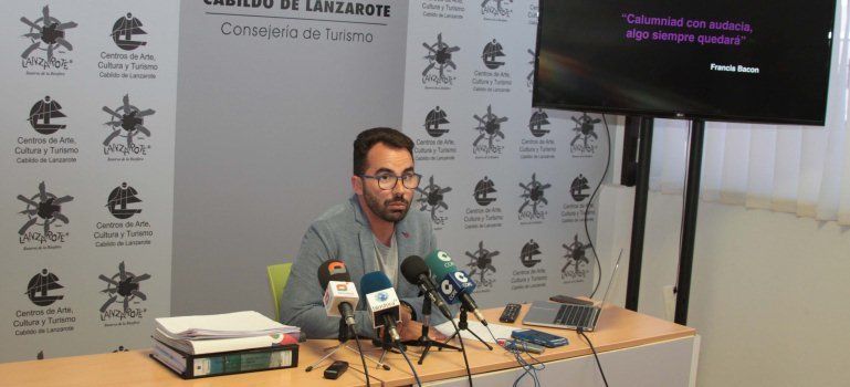 Eugenio , muy sorprendido con el preaviso de huelga presentado por el Comité de Empresa