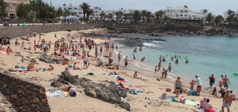 Las temperaturas han llegado este lunes a 39,5 grados y la isla sigue en aviso naranja por calor