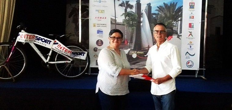 Cruz Roja firma un convenio con el Real Club Naútico de Arrecife para cubrir sus eventos deportivos