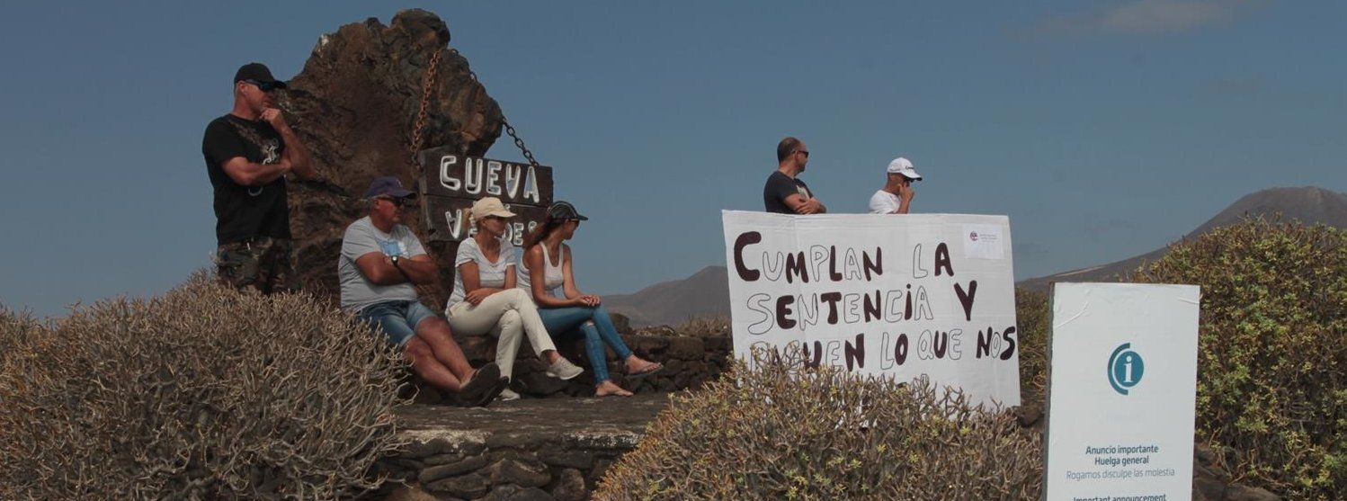 La huelga de los Centros arranca con un seguimiento masivo y obliga a cerrar la Cueva y las visitas particulares a Timanfaya