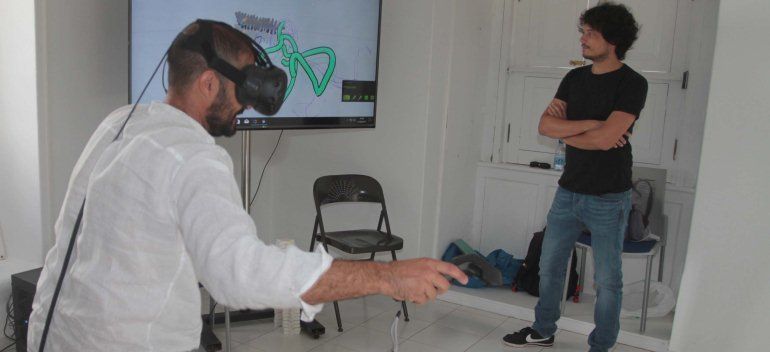 El Cabildo compra un equipo de realidad virtual para ponerlo a disposición de los artistas de la isla
