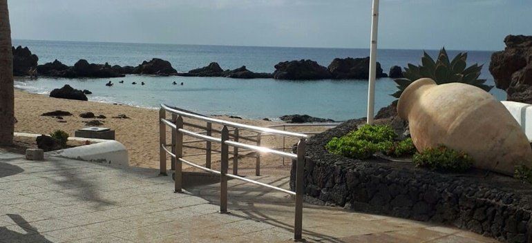 Imagen de la Playa Chica de Puerto del Carmen