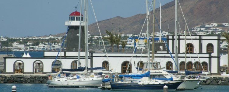 Fallece un buceador británico en aguas cercanas al Puerto Marina Rubicón
