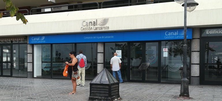 Cerrada la oficina de Canal Gestión en Arrecife por la huelga de los trabajadores