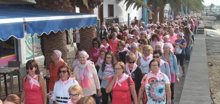 Arrecife celebra la II Caminata contra el cáncer de mama