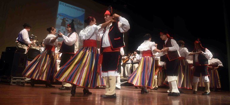 El folclore toma el Teatro de San Bartolomé con el XVI Festival Antigua Ajei