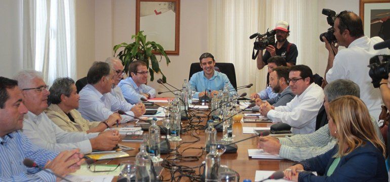 El Gobierno de Canarias anuncia ayudas para el sector pesquero por ocho millones de euros