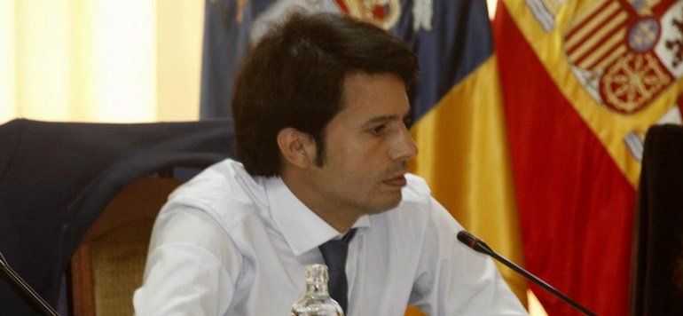 Bergaz: "Los vetos de Podemos fortalecen a San Ginés y el que pueda continuar como presidente"