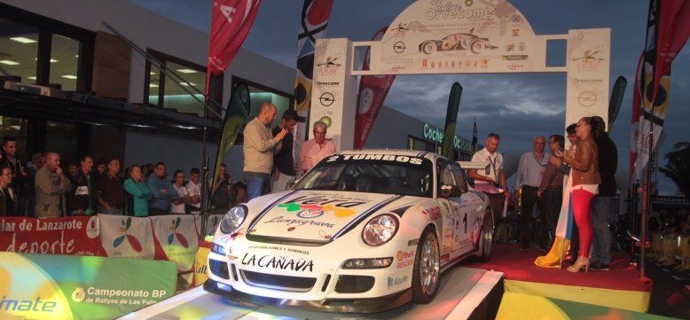Arranca el Rally Orvecame-Isla de Lanzarote con la ceremonia de salida y verificaciones