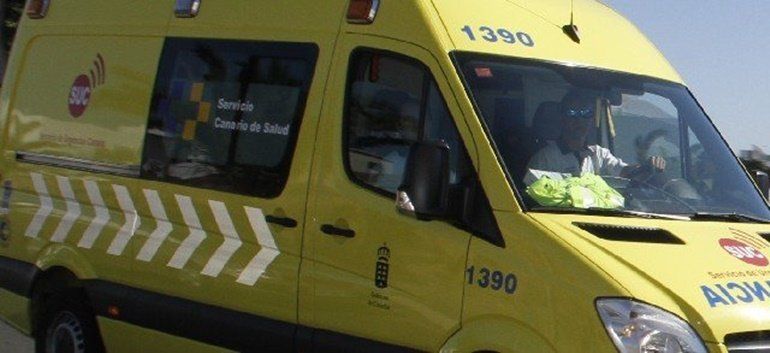 Herido grave un ciclista tras caerse en la carretera de Los Arcos en el municipio de Teguise