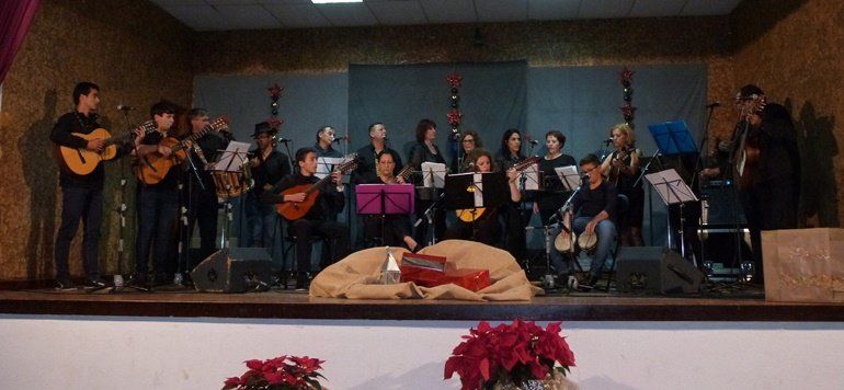 La Agrupación Folclórica Guagime recauda 300 euros para Cáritas con su III Recital Regalemos Sonrisas