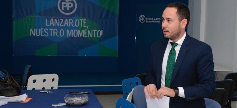 Joel Delgado asegura que la conexión marítima entre Lanzarote y la Península "está garantizada"