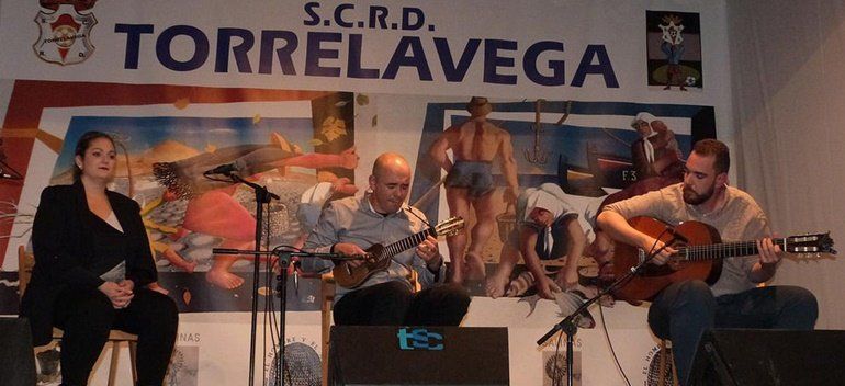 La Sociedad Torrelavega acogió el concierto 'Timple y Voz en Navidad' de Alexis Lemes