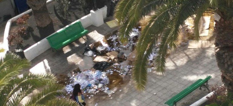 Quejas vecinales por ruidos y basura en el Parque Simón Bolívar de Arrecife