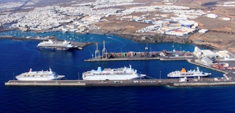 Puertos aprueba destinar un millón de euros para construir un duque de alba en el muelle de Arrecife