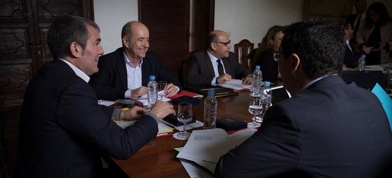 Sanidad afirma que integrará el Hospital Insular de Lanzarote en el SCS "después del verano"