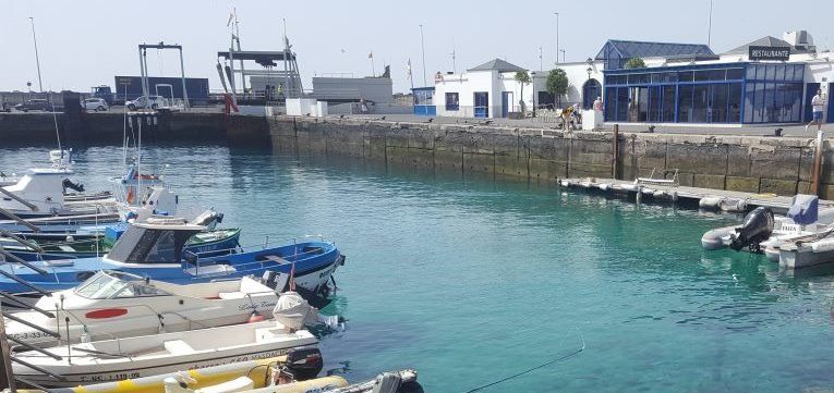 El puerto de Playa Blanca lidera la facturación de Puertos Canarios con 1,1 millón de pasajeros