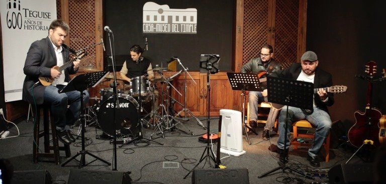 Teguise abrió su programación cultural descubriendo nuevos horizontes en la música canaria
