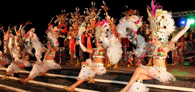 Los Yaiseros se presentan con la fantasía Tribu en estos carnavales