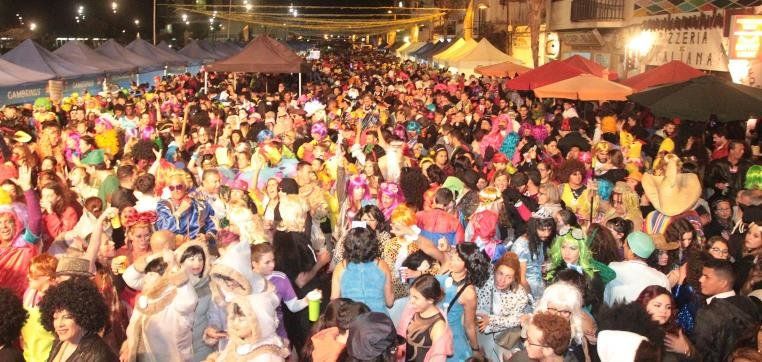 Miles de mascaritas disfrutan del Carnaval Porteño de Arrecife