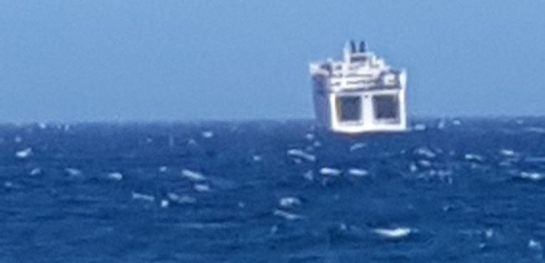 Un barco de Armas procedente de Huelva no pudo atracar este domingo en Los Mármoles