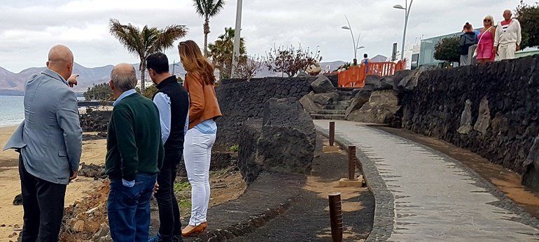 Tías pide a Costas autorización para regenerar Playa Chica con arena de Los Pocillos