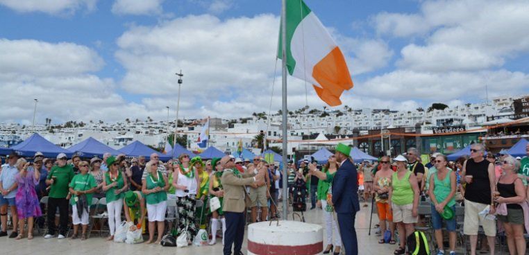 Puerto del Carmen celebra el St. Patrick más multitudinario