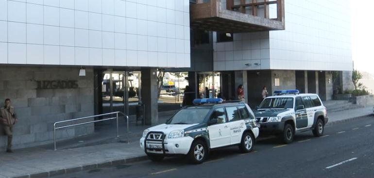 La Justicia reconoce el derecho de un guardia civil de Yaiza a seguir ejerciendo también como abogado